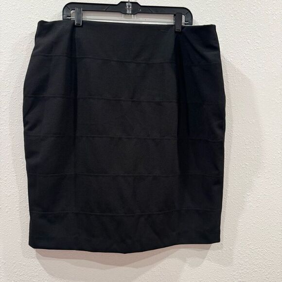 New Alfani black skirt size 1x - Picture 1 of 6